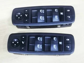 JEEP CHEROKEE BRAND NEW RIGHT SIDE WINDOW SWITCH