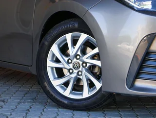 Toyota Corolla 1.6 Prestige CVT, Grey with 174000km, for sale!