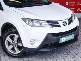 Toyota RAV4 2.0 GX 4x2, White with 116000km, for sale!