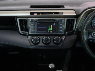 Toyota RAV4 2.0 GX 4x2, White with 116000km, for sale!