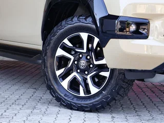 Toyota Hilux MY20.10 2.8 GD-6 4X4 Legend AT DC, Tan with 6500km, for sale!