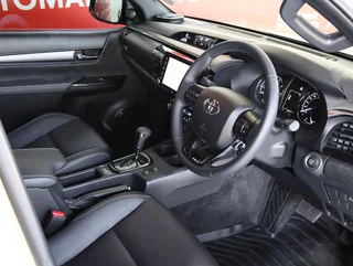 Toyota Hilux MY20.10 2.8 GD-6 4X4 Legend AT DC, Tan with 6500km, for sale!