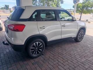 Toyota Urban Cruiser 1.5 XR AT, White with 53000km, for sale!