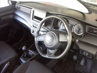 Suzuki Ertiga 1.5 GA, White with 1500km, for sale!