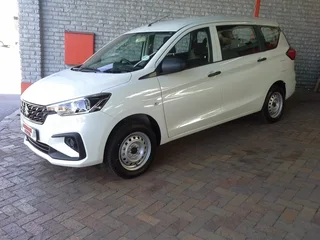 Suzuki Ertiga 1.5 GA, White with 2000km, for sale!