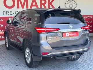 Toyota Fortuner MY20.11 2.8 GD-6 Raised Body VX AT, Grey with 74500km, for sale!