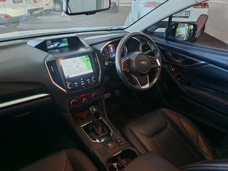 Subaru XV 2.0i-S ES CVT, White with 93500km, for sale!