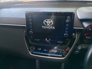 Toyota Corolla Cross MY21 1.8 Xs CVT, White with 41000km, for sale!