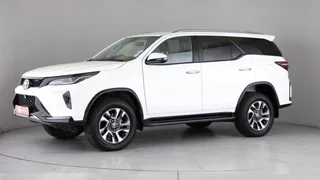 White Toyota Fortuner 2.4 GD-6 Raised Body AT with 38000km available now!