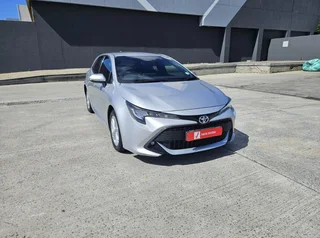 Toyota Corolla Hatch 1.2T Xs CVT, Silver with 57000km, for sale!