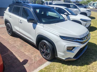 Toyota Urban Cruiser 1.5 XR AT, White with 1200km, for sale!