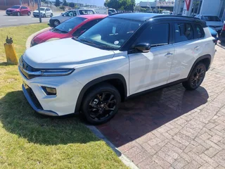 Toyota Urban Cruiser 1.5 XR AT, White with 1200km, for sale!