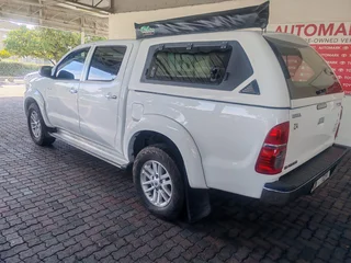 White Toyota Hilux 3.0 D-4D D/Cab R/B Raider AT with 269800km available now!