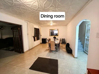 4 Bedroom 3 Bathroom Townhouse for sale in Avoca