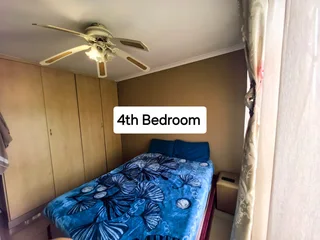 4 Bedroom 3 Bathroom Townhouse for sale in Avoca