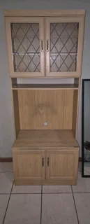 Oak - look matching set of cupboards from 1990s