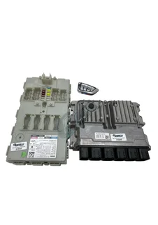 BMW 5 Series G30 G31 520d B47 Engine ECU Lockset DDE 0281034204  8598154