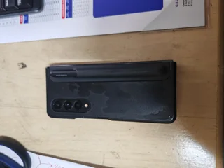 Samsung Z Fold 4 (Inner Screen not working and hinge is not straight)