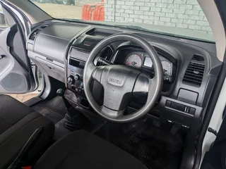 2018 Isuzu D-Max 250 HO Chassis Cab Fleetside for sale! CALL NOW SALES&#64; 0600197015