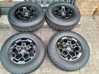 17 inch Toyota Hilux/Fortuner rims with tires