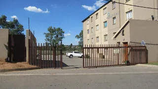 2 Bedrooms Apartment for sale in Fleurhof Valley