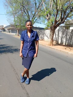 PINK, I AM A LOVING LADY LOOKING FOR A CAREGIVING, ELDERLY CARE AND NIGHT NURSING JOB.