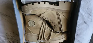 Tan Palladium boots