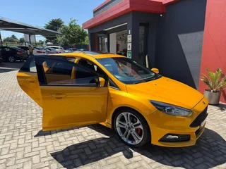 2017 Ford Focus ST 3