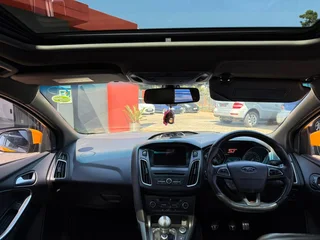 2017 Ford Focus ST 3