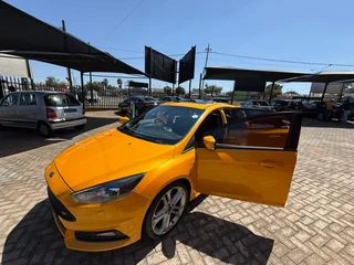 2017 Ford Focus ST 3