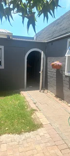 Flat /separate entrance