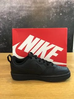 Nike girls court borough low 2