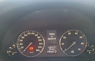 2005 Mercedes-Benz 200 Series Sedan