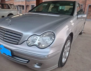 2005 Mercedes-Benz 200 Series Sedan