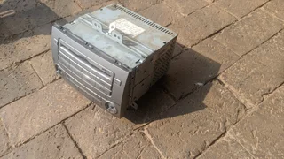 OEM Audio unit ( CD unit with button controls) for a Hyundai i20 2012 model for sale