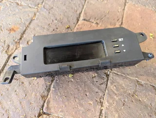 Salvaged dashboard center clock for Hyundai i20 2012 model available for sale.