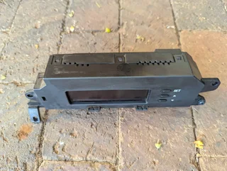 Salvaged dashboard center clock for Hyundai i20 2012 model available for sale.