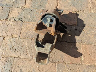 Engine mount for a Hyundai i20 vehicle 2012 model available for sale.