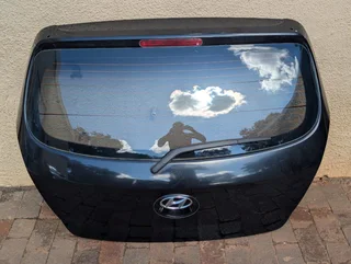 Hyundai i20 2012 model Complete Tailgate available for sale