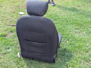 A used driver&#39;s seat from a Hyundai i20 vehicle 2012 MODEL available available for sale.