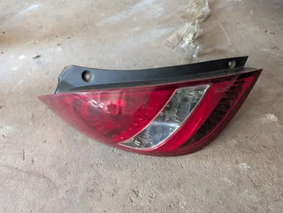 Hyundai i20 2012 model left taillight available for sale at low cost