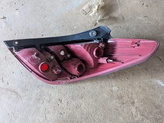 Hyundai i20 2012 model left taillight available for sale at low cost