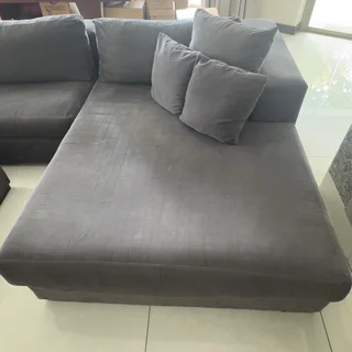 Couch - Ad posted by sara murtuza