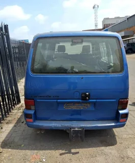 Vw Carravele T5 Stripping For Spares Or Parts For Sale