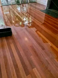 Wooden floors installations sanding and sealing
