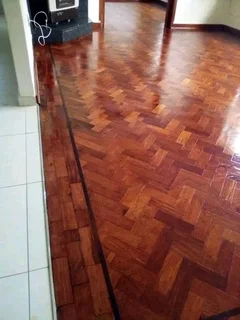 Wooden floors installations sanding and sealing