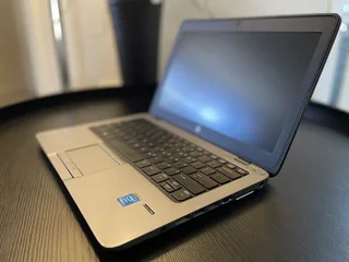 HP EliteBook 820 i7 Processor Intel(R) Core 8GB RAM