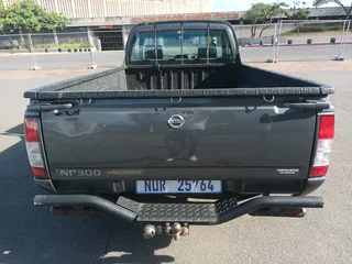 2012 Nissan NP300 2.0 Long Wheel Base