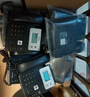 19 x YEALINK VOIP Phones