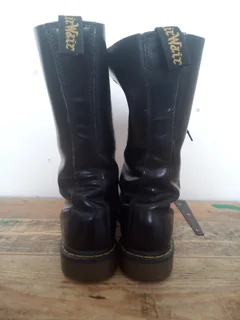 (Used) Doc Martens Boots - UK 8/EU 42